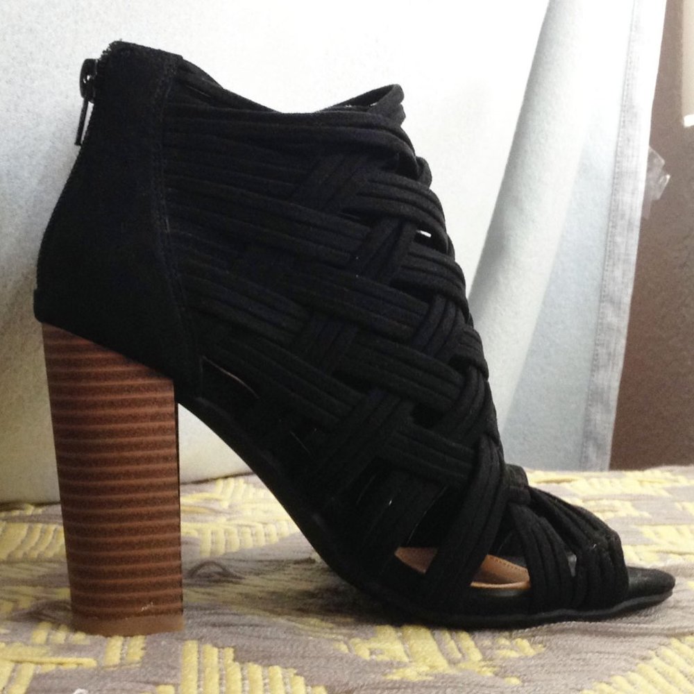 Not rated-Silica- Black / heel  / Size 6